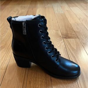 New in box, Patricia Nash black booties size 6.5M